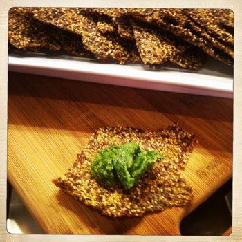 coconut-oil-flaxseed-crackers-web2